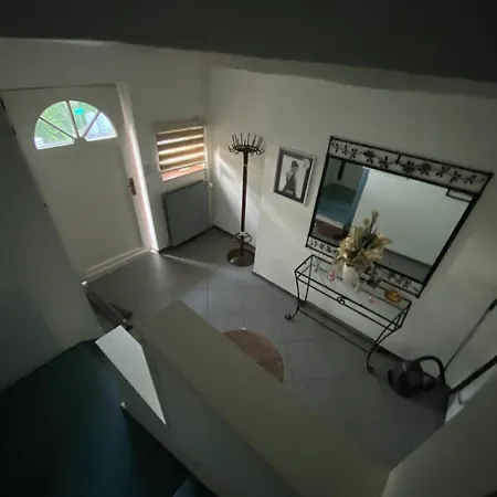 Spacious With Garden - Ideal For Groups 别墅 *