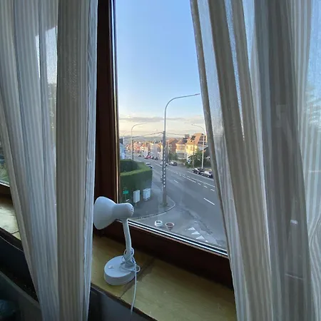 Spacious With Garden - Ideal For Groups 别墅