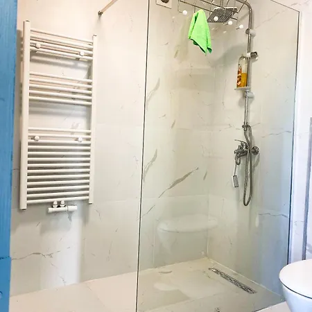 别墅 Spacious With Garden - Ideal For Groups *