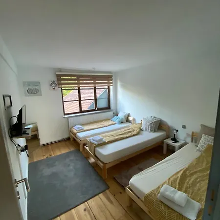 Spacious With Garden - Ideal For Groups 别墅 Gerpinnes